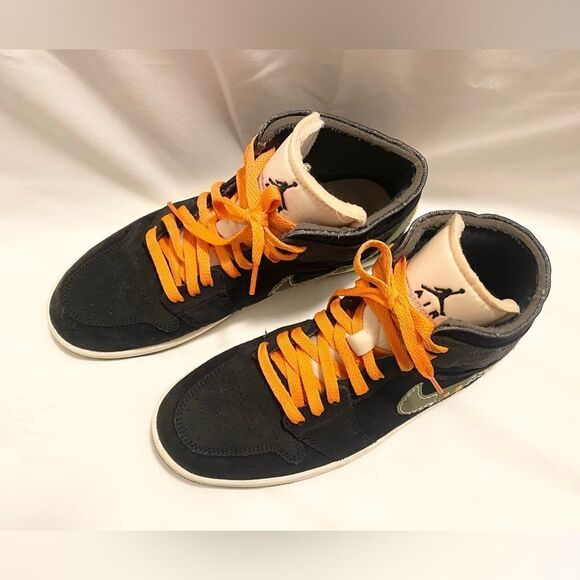 Nike Air Jordan 1 Mid SE Craft. Men size 8.5. Excellent condition. - Picture 15 of 16